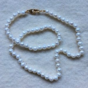 COPY - Genuine Pearl Mask Holder - Brand New